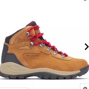 Columbia Hiking Boots - Elk & Mountain Red - Size 9 (Womens)